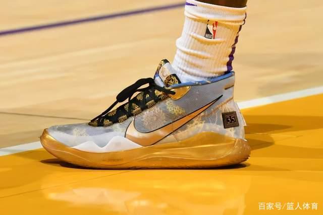 利拉德37+12雄鹿豪取5连胜 公牛送奇才12连败